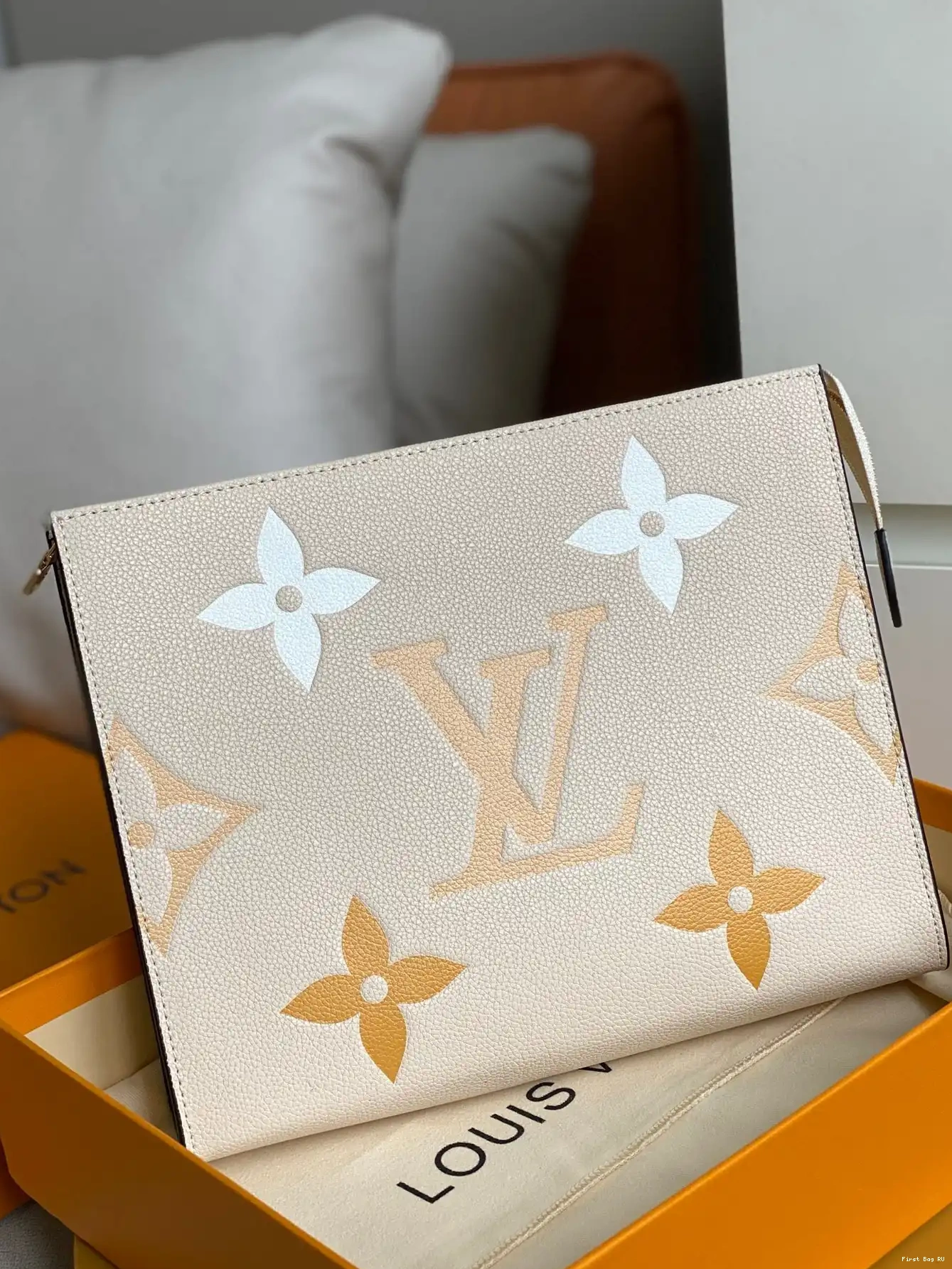 Firstbag ru 26 VUITTON POUCH LOUIS TOILETRY 0520